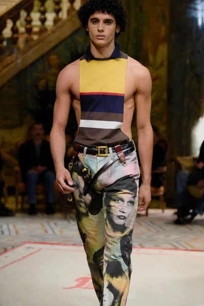 Look 2